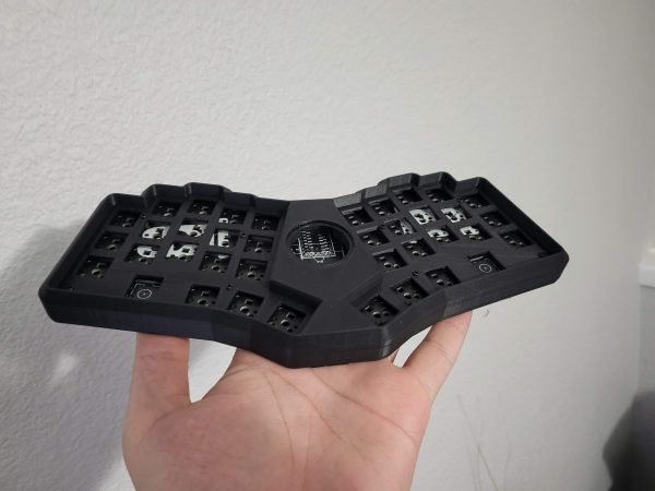 faux fox keyboard 3DP case - V2 - Image 3